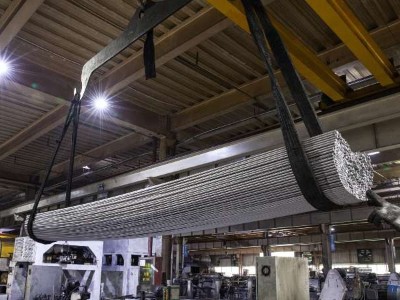 304不鏽鋼能被磁鐵吸住嗎？