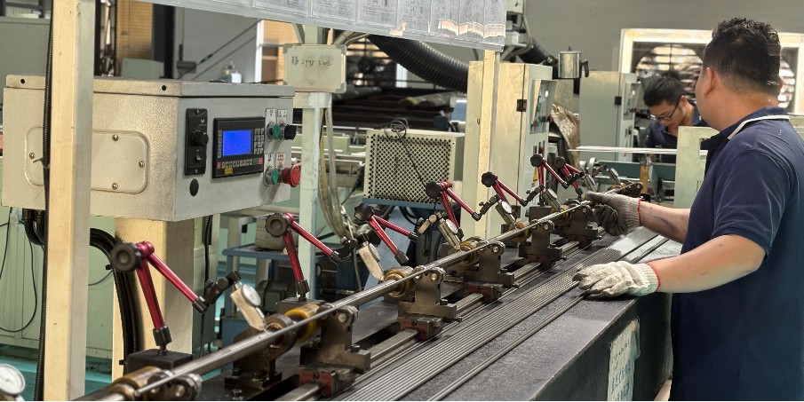 SCM435合金鋼拋光棒：汽車門鎖扣專用材料